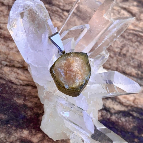 Amuleto Turmalina Melancia Pingente Aço Inoxidável Pedra Cristal Natural