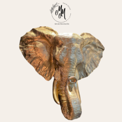 Cabeza de elefante realista