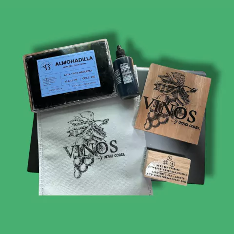 Combo Emprendedor (Logo + Redes) 5X5CM (COM005)