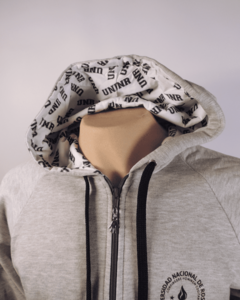 CAMPERA CON CAPUCHA - TIENDA UNR