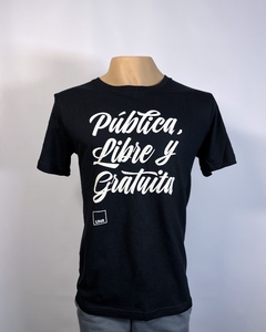 REMERA PÚBLICA LIBRE Y GRATUITA. NEGRA en internet