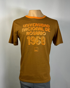 REMERA UNISEX UNR 68' - comprar online