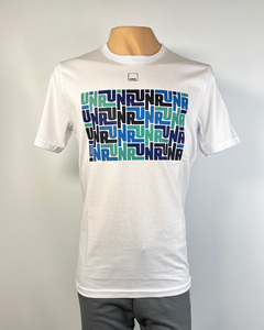 Remera Blanca Trama Patrón UNR