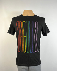 REMERA NEGRA LGBTIQ+ ORGULLO - comprar online
