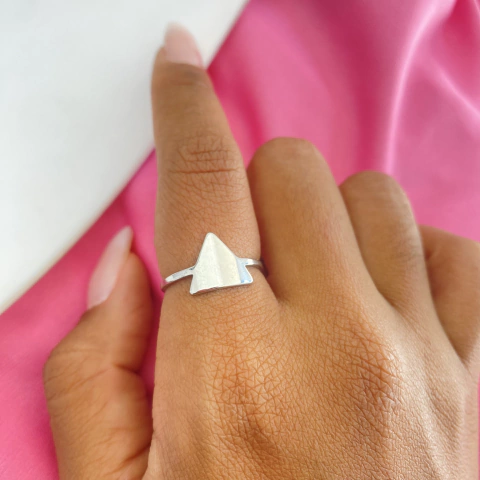 anel triangulo fechado