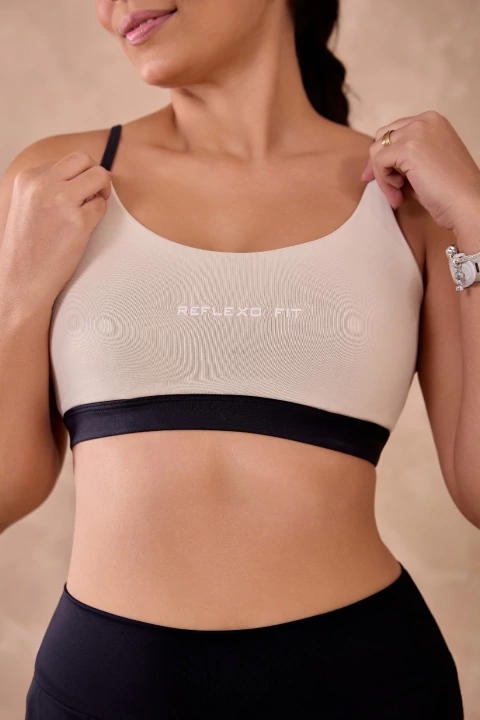 Top Luma Off com detalhes Preto