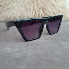 Serbia - THE PANDA GLASSES