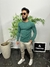 Suéter masculino verde mar detalhes em relevo