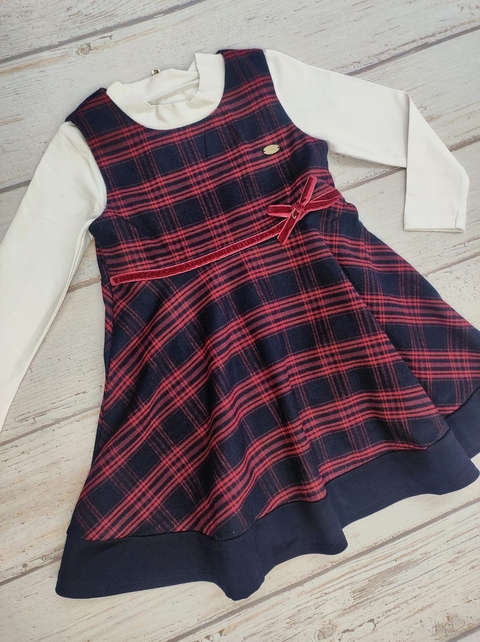 Conjunto de Salopete e blusa xadrez - Frente 