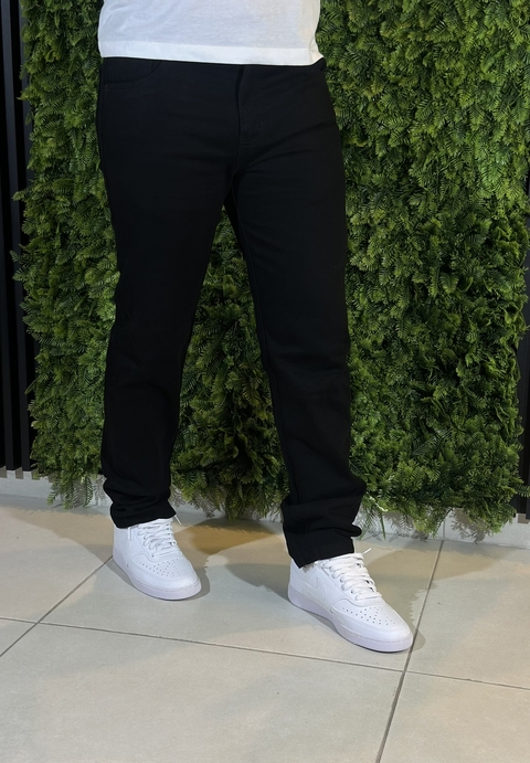 CALÇA JEANS CORTE RETO - DGN