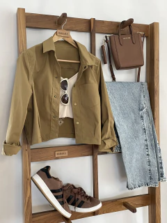 Campera Nami (color visón, de gabardina de algodón, bordada) - Baraka