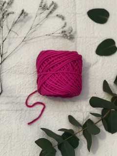 HILO DE ALGODON DE 20 HEBRAS X UNIDAD, COLOR FUCSIA