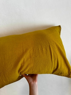 funda de Almohadón tussor mostaza - 50x 70