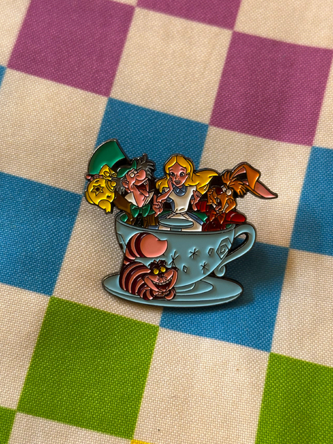 Pin Alice no País da Maravilhas - comprar online