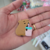 Aplique Acrílico Capivara com Milk Shake - comprar online