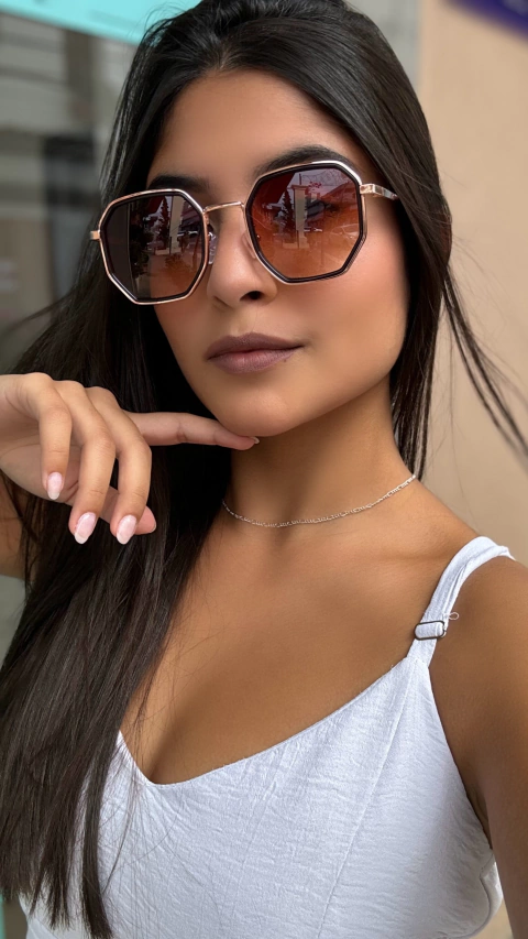 CANCÚN-Frete Grátis na Compra de 2 Óculos (marrom)