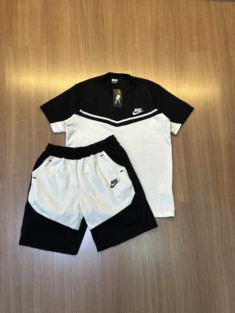 Conjunto NK Tech Fleece Diferenciado