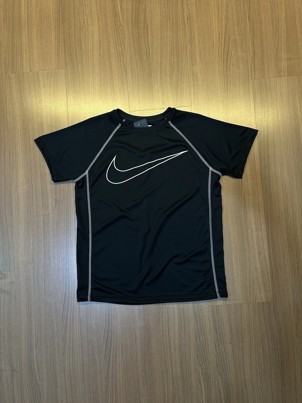 Kit Camiseta dry fit + bermuda + slide + boné