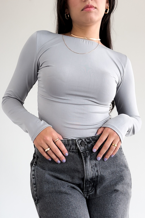 BABY TEE LUA MANGA LONGA CINZA - comprar online