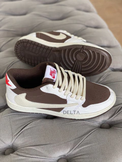 Imagen de JORDAN 1 LOW TRAVIS SCOTT REVERSE MOCHA #287