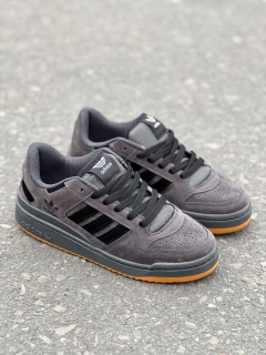 FORUM LOW #930 en internet