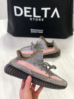 YEEZY BOOST 350 #133 - DELTA STORE