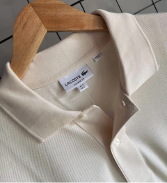 Polo - Lacoste Off White ( 2024 ) na internet
