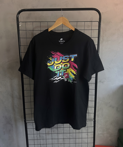 Camisa Nike - Just Do It Art Colors