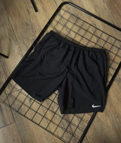 Shorts Nike DRI - FIT (Refletivel)