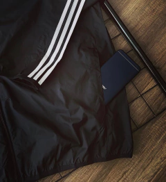 Jaqueta Corta Vento - Adidas Essentials 3 - Stripes na internet