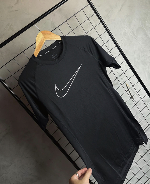 Camisa Nike Pro - Preta