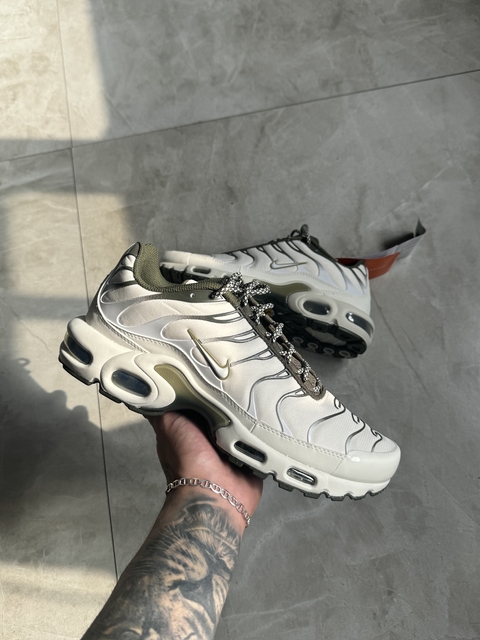 Nike Air Max Plus - Light Bone Olive