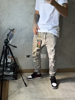Calça Jeans Modelo Jogador - Cinza (2419393) na internet