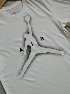 Camisa Jordan - Essentials (Off White) na internet
