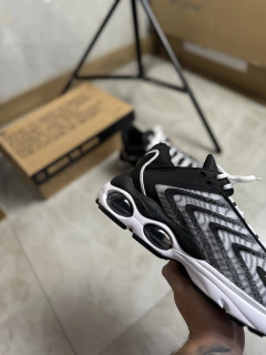 Air Max TW - Black & White - kennaistore