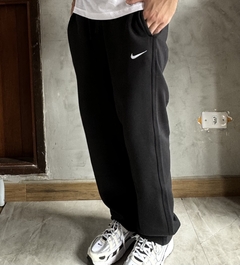 Calça Nike Sportwear Moletom - Corte Reto - comprar online
