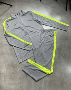 Conjunto Nike - Dri Fit ( Cinza / Verde )