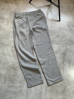 Calça Nike SportWear Moletom - Corte Reto (Cinza)