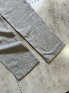 Calça Nike SportWear Moletom - Corte Reto (Cinza) na internet