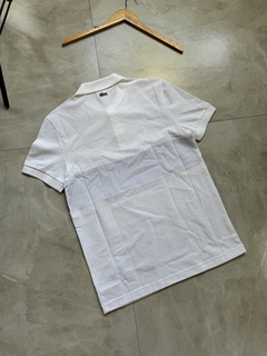 Polo Lacoste Paris - Branca e Azul - kennaistore