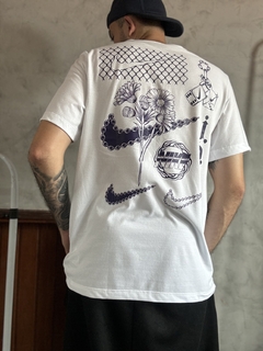 Camisa Nike Just do It - Flowers Swoosh
