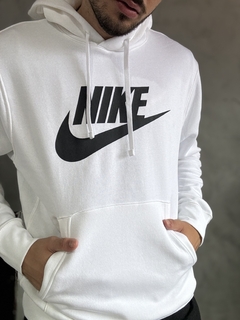 Moletom Nike Club Classic na internet
