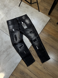 Calça Jeans - Preta com Rasgos (Jogador)