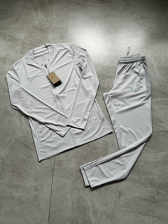 Conjunto Nike Dri Fit - 2025 (Ice Frozen)