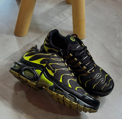 Air Max Plus - Black & Green - comprar online