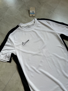 Camisa Nike Dri Fit Academy 23 ( Branca ) - comprar online