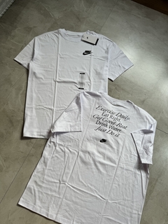 Camisa Nike SportWear - NeuSelf