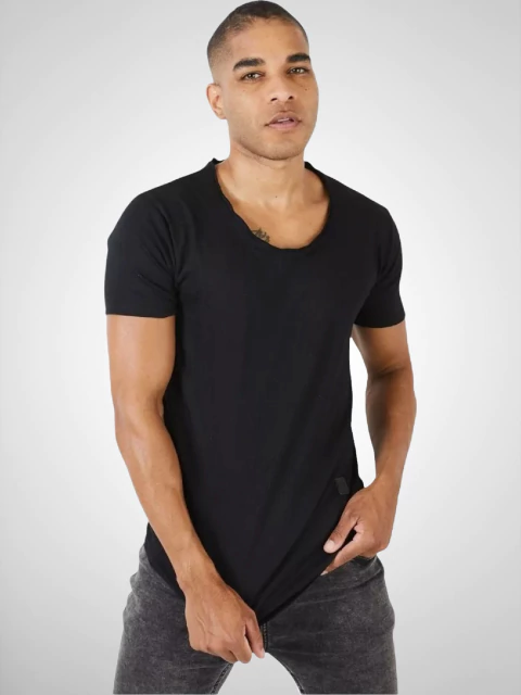 REMERA CUELLO ABIERTO