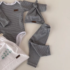 Ajuar rayado b/n | 3 piezas - Olaf tienda infantil