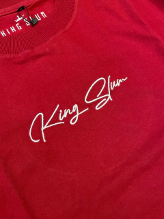 Blusa Oversized BORDADA vermelha com branco na internet